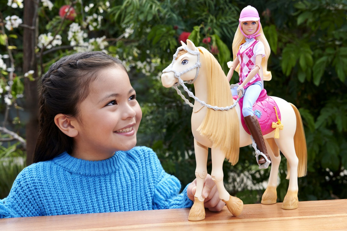 BARBIE MYSTERIES CALUT CU SUNETE SI ACCESORII