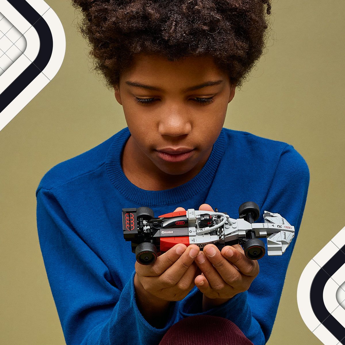 LEGO SPEED CHAMPIONS MASINA DE CURSE AUDI REVOLUT F1 TEAM R26 77259