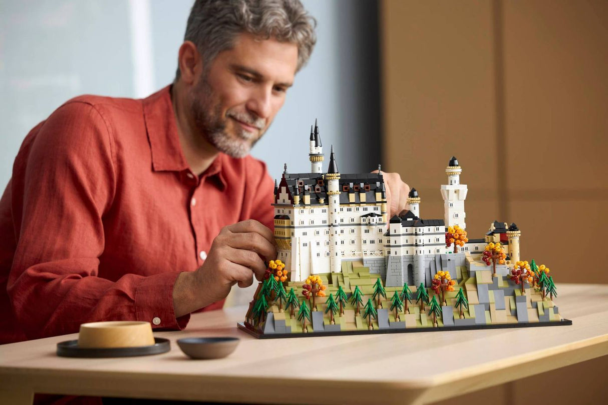 LEGO ARHITECTURE CASTELUL NEUSCHWANSTEIN 21063