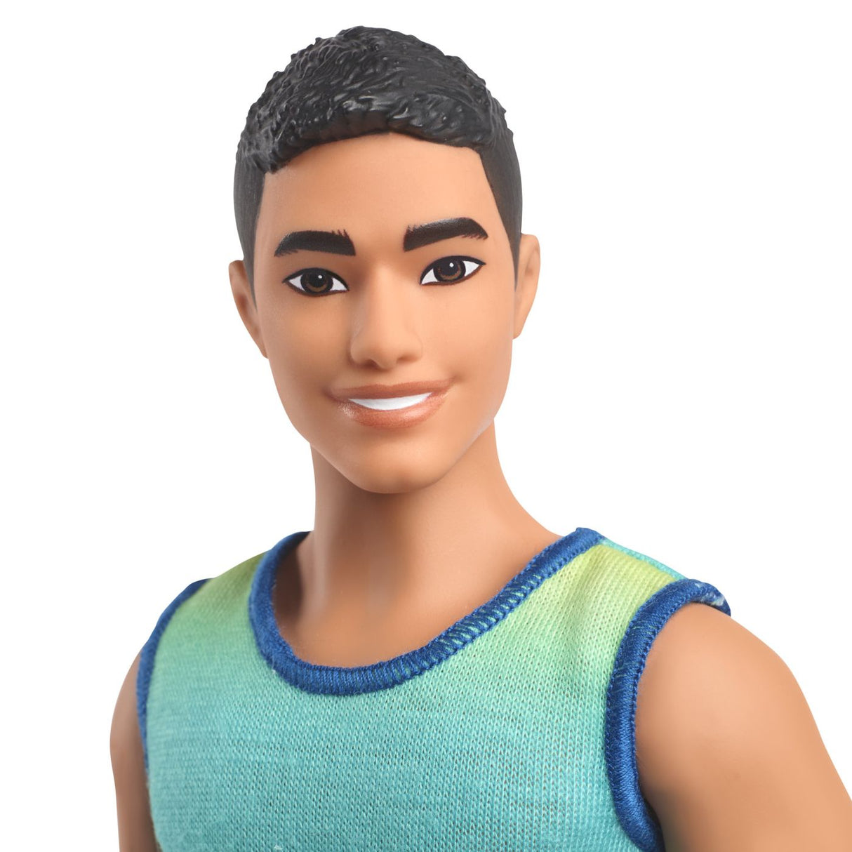 BARBIE PAPUSA BAIAT FASHIONISTAS BRUNET CU MAIOU OMBRE SI PANTALONI SCURTI DE BLUGI