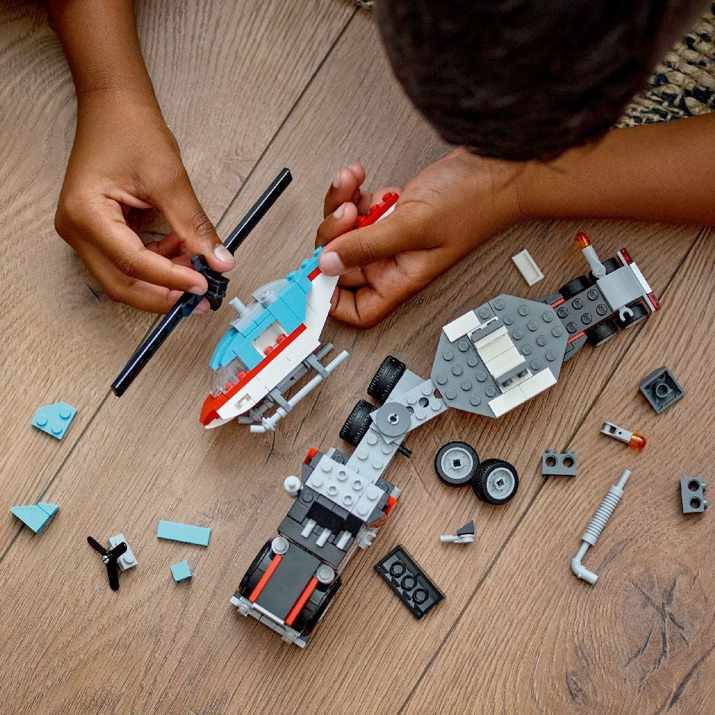 LEGO CREATOR 3IN1 CAMIONETA PLATFORMA CU ELICOPTER 31146