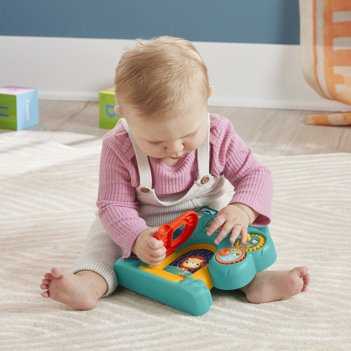 FISHER PRICE ANIMAL FRIENDS CENTRU DE ACTIVITATI CASUTA DIN COPAC