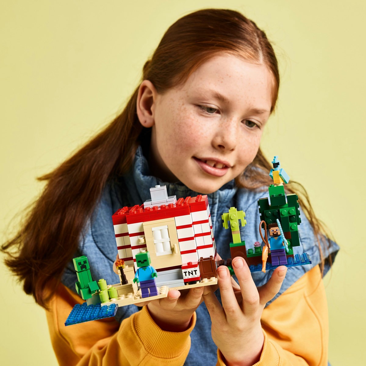 LEGO MINECRAFT CASA TNT DIN JUNGLA 21275