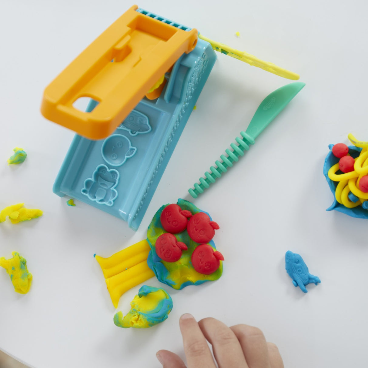 PLAY-DOH STARTERS FABRICA DE DISTRACTIE