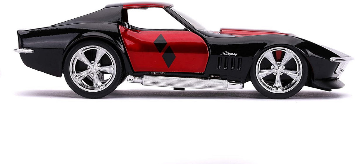 MASINA METALICA HARLEY QUINN 1969 CORVETTE STINGRAY SCARA 1 LA 32