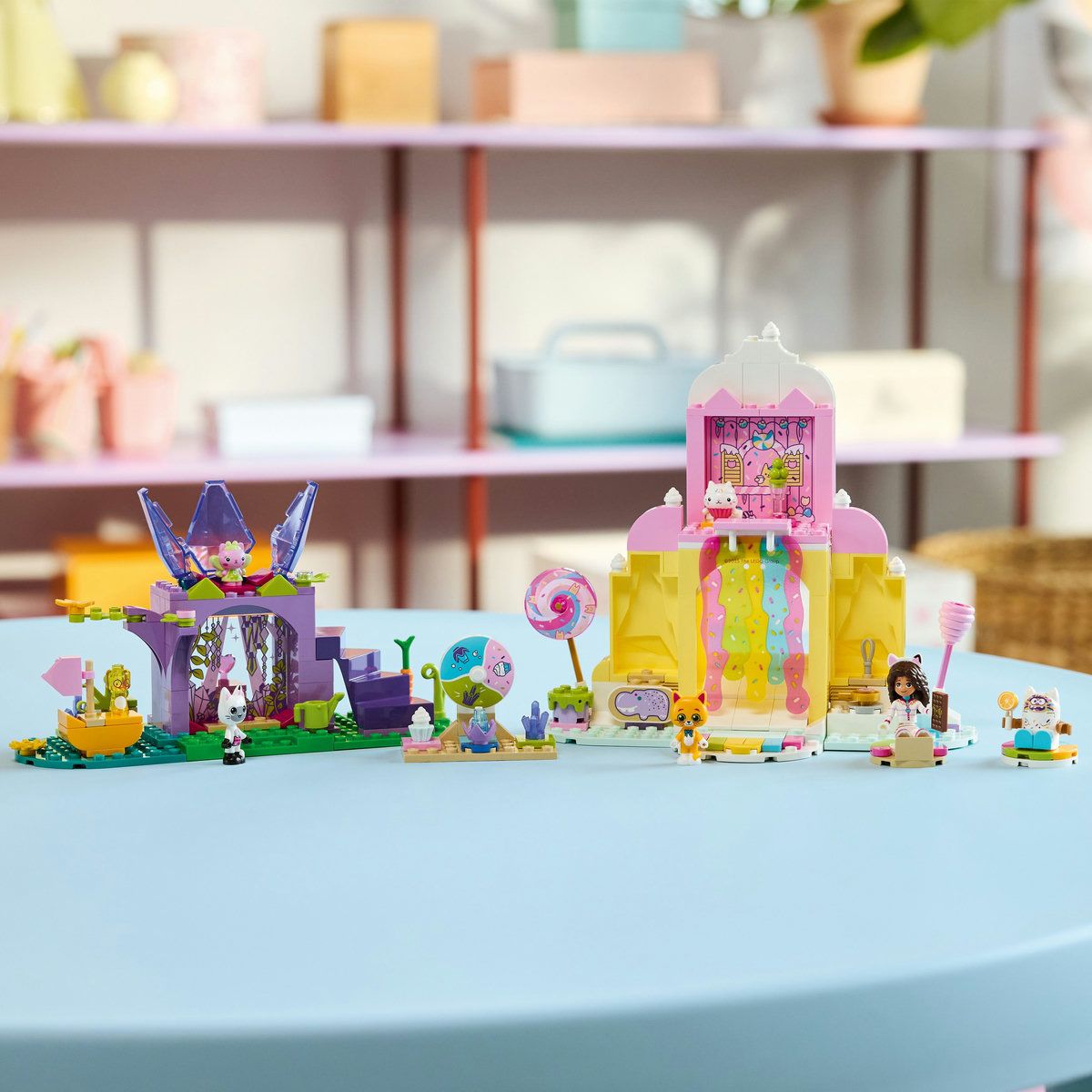 LEGO GABBYS DOLLHOUSE FILMUL MUNTELE DE DULCIURI SI GRADINA LUI KITTY 11205