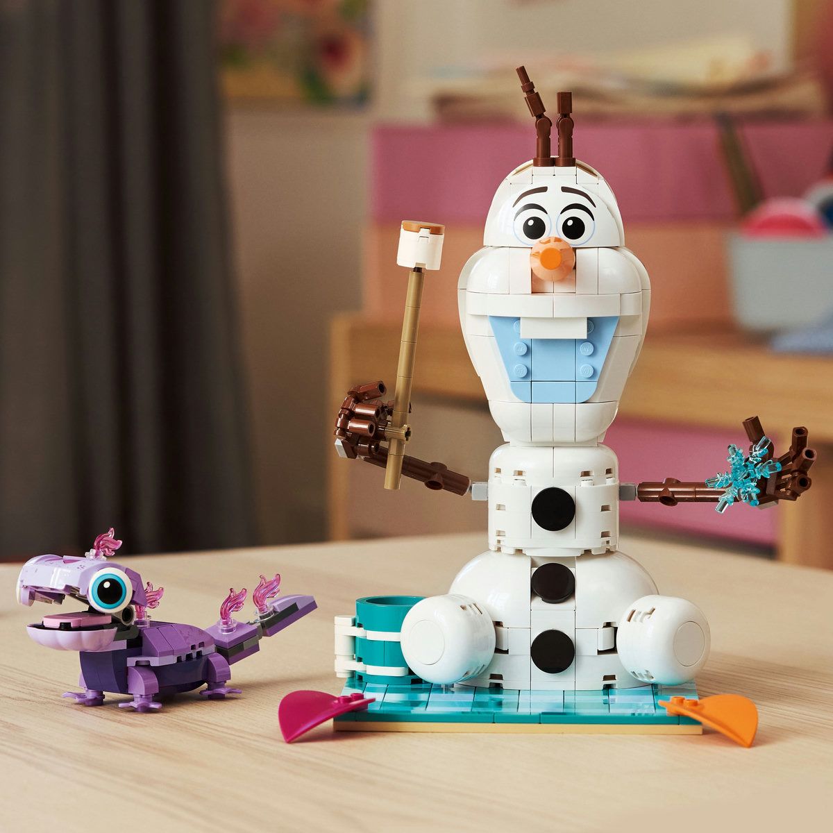 LEGO DISNEY FROZEN DISTRACTIE LA PICNIC CU OLAF SI BRUNI 43287