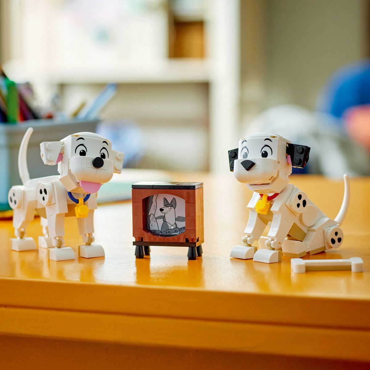 LEGO DISNEY CATELUSII LUCKY SI PENNY DIN 101 DALMATIENI 43271