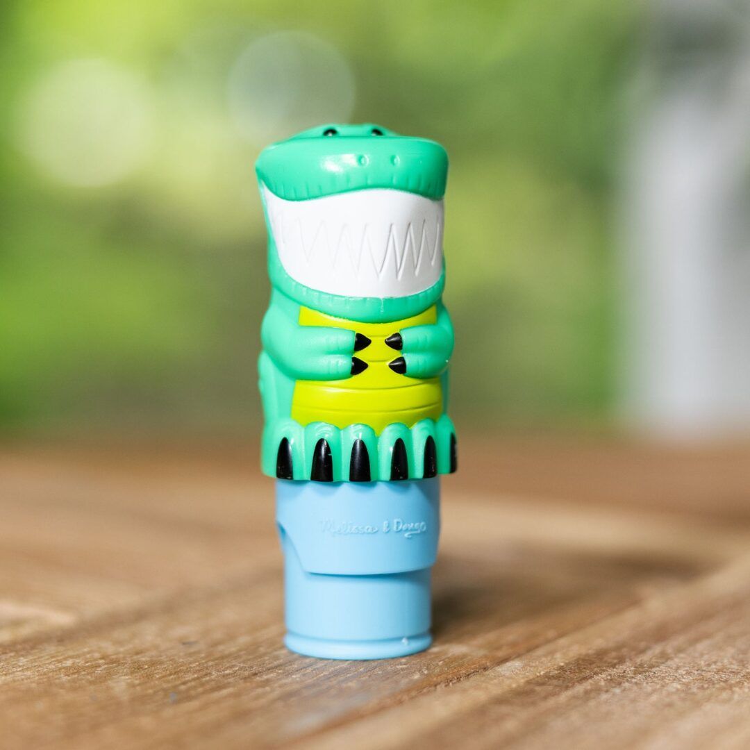 MELISSA AND DOUG STICKER WOW SET DE JOACA AUTOCOLANTE SI STAMPILA DINOZAUR