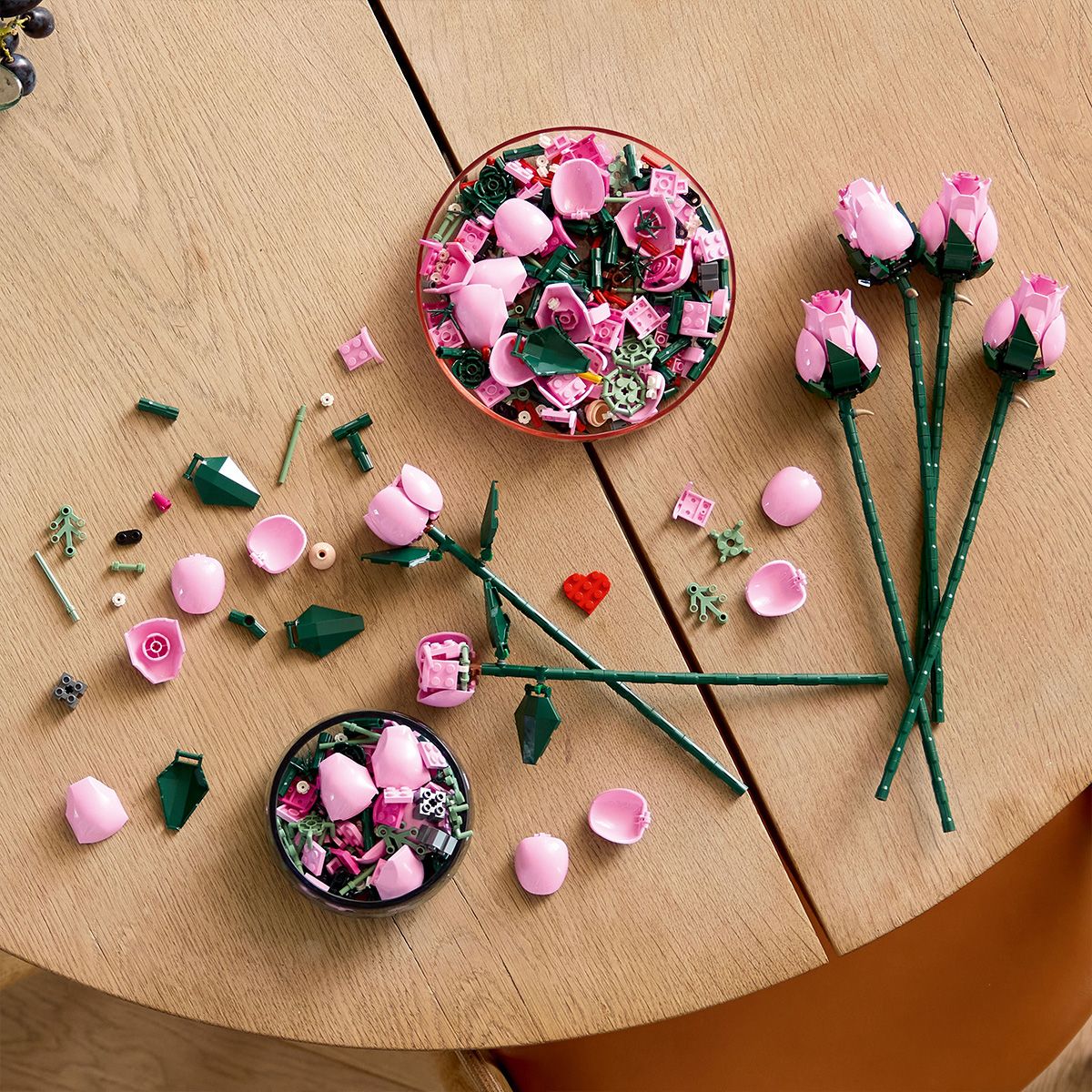 LEGO BOTANICALS BUCHET DE TRANDAFIRI ROZ 10374