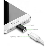 Adaptor compact iPhone la Type-C negru, vedere laterală cu ambii conectori vizibili