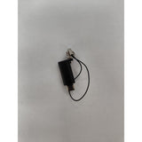 Detaliu conector USB-C tată al adaptorului micro USB, carcasă plastic negru