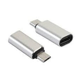 Adaptor micro USB mamă la Type-C tată, carcasă aluminiu argintiu, vedere frontală cu breloc inclus