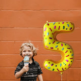 Balon din Folie Metalizata Vivimall, Figurina Cifra, Imprimeu Gogosi, Tema Aniversare 100 cm, Ambalaj Individual, Pai inclus, Umflare cu Aer sau Heliu, Multicolor, Cifra 5