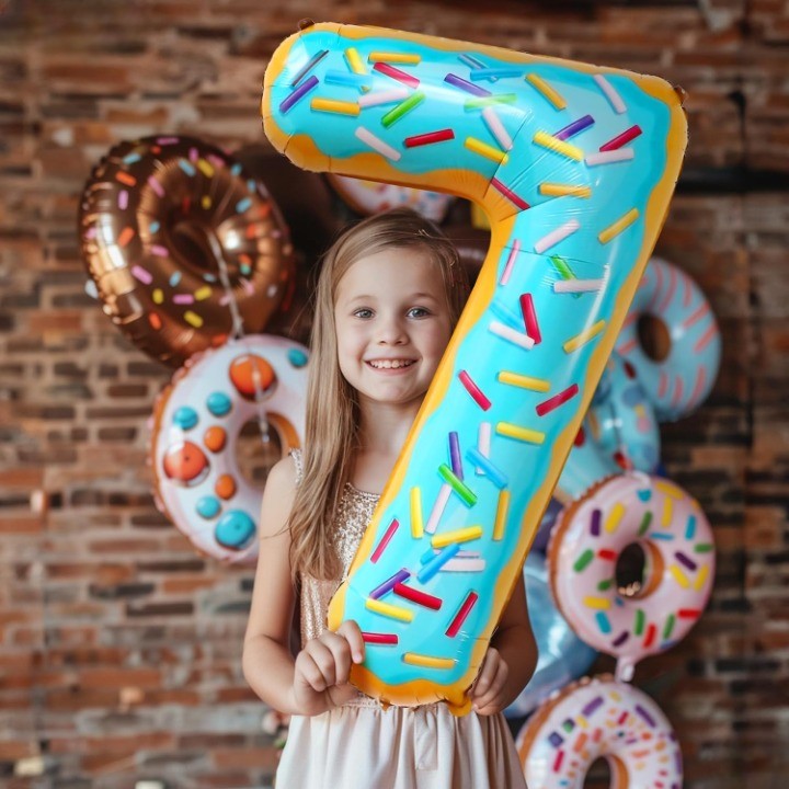 Balon Din Folie Metalizata Figurina Cifra, Imprimeu Gogosi, Tema Aniversare 100 Cm, Ambalaj Individual, Pai Inclus, Umflare Cu Aer Sau Heliu, Cifra 7 - vivimall.ro