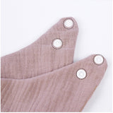 Baveta Triunghiulara, Flippy, din Bumbac, pentru Copii 0-12 Luni, 33x32 cm, Rezistenta la Apa, Crem