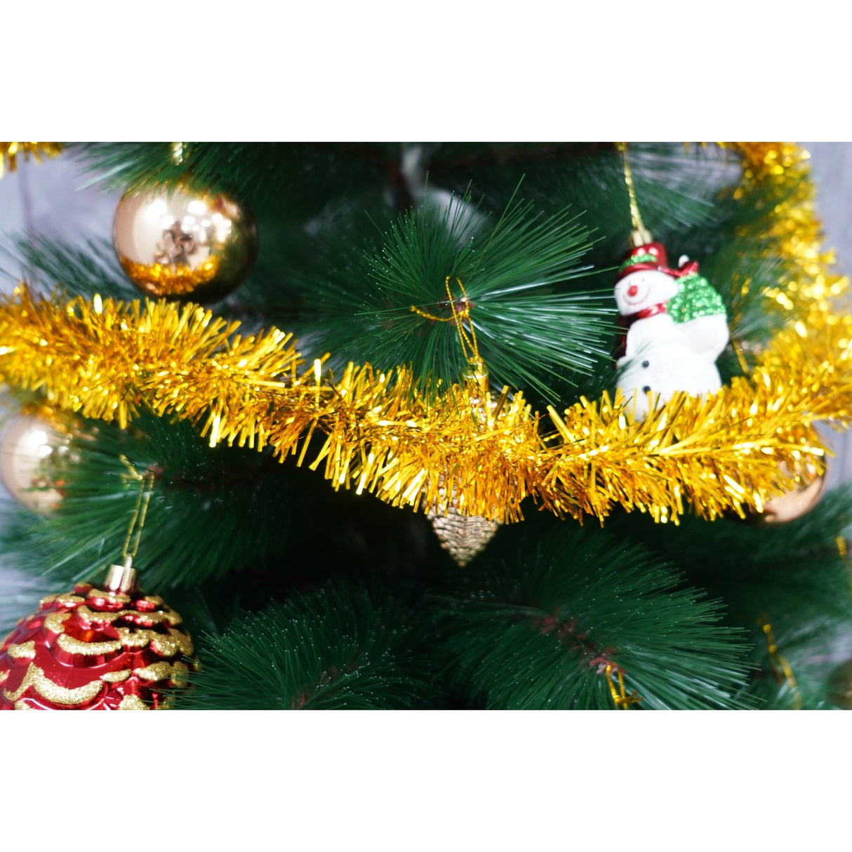 Beteala Craciun, Flippy, auriu, marimea: 2 m x 5 cm material:folie PVC, interior/exterior - vivimall.ro