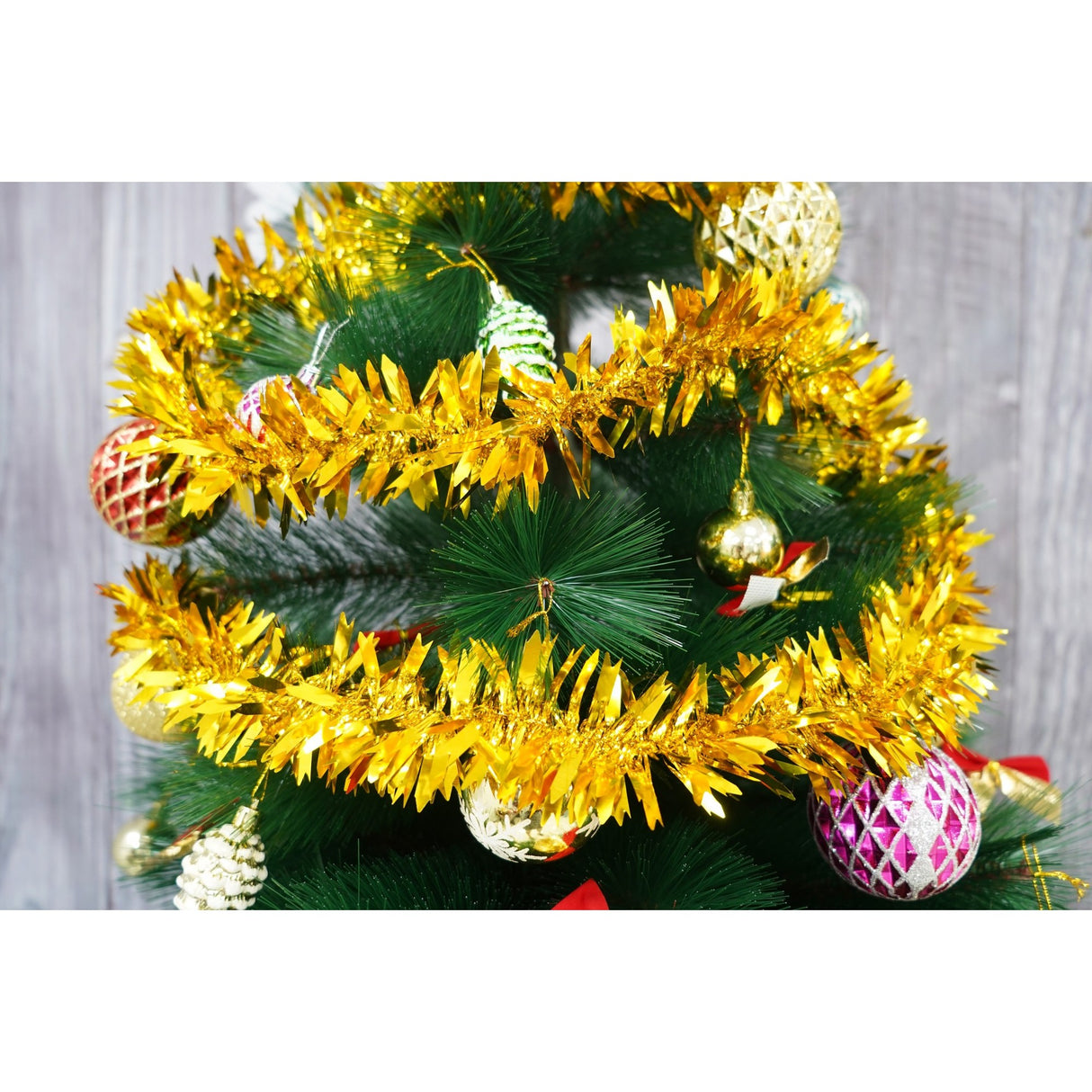 Beteala Craciun, Flippy, auriu, marimea:  2 m x 6.5 cm material:folie PVC, interior/exterior - vivimall.ro