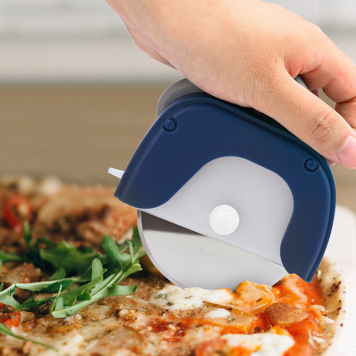 Cutit Circular Pentru Pizza 11.5 X 12.5 Cm, Otel Inoxidabil Si Plastic, Capc Protectie Lama - vivimall.ro