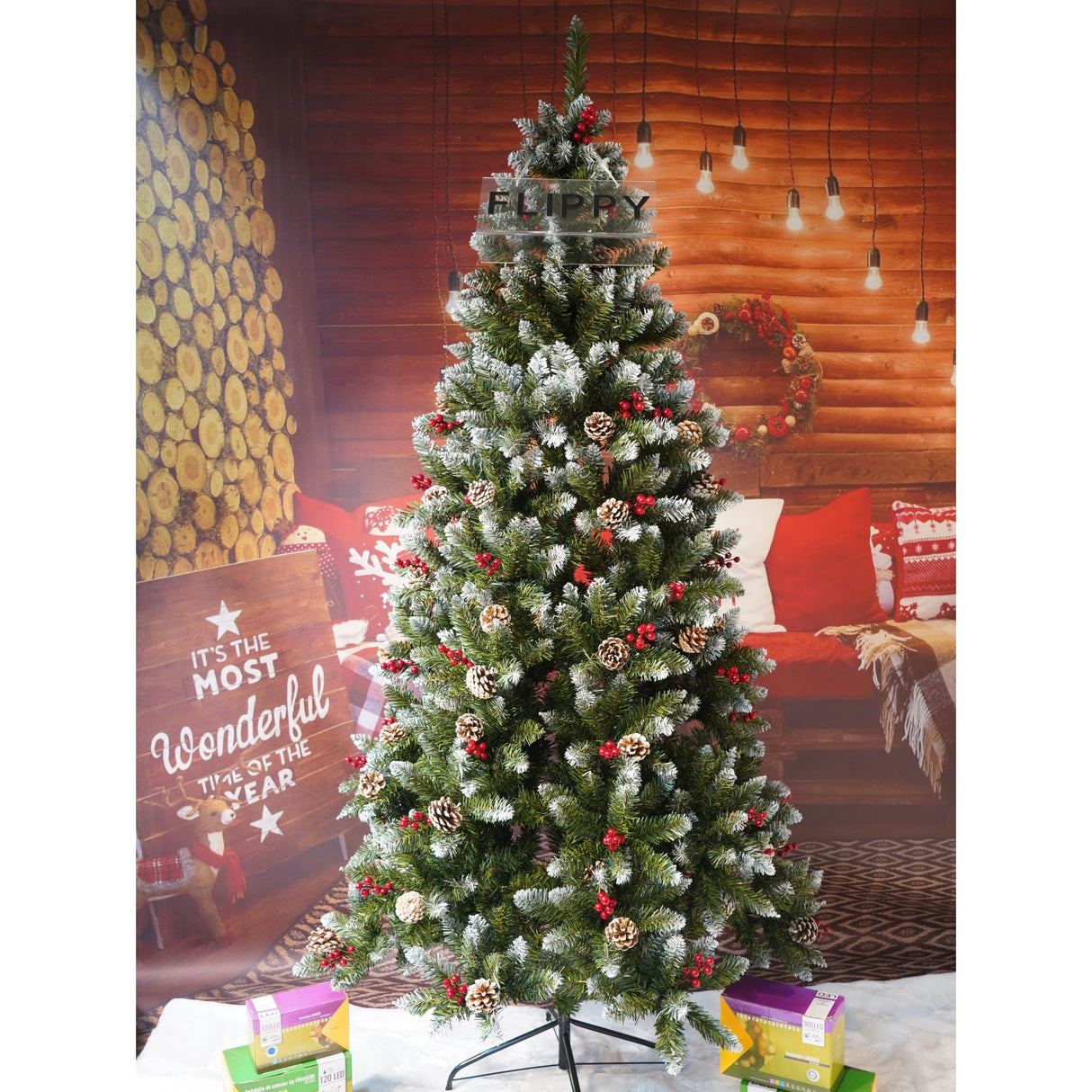 Brad Artificial de Craciun, Flippy, Sectionat pentru Perete/ Colt, 2.10 m inaltime, Verde, Decorat, Diametru Inferior 106 cm, Interior/ Exterior - vivimall.ro