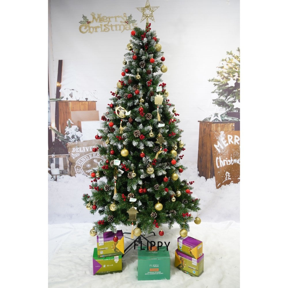 Brad artificial de Craciun nins, decorat cu conuri pin rosii, inaltime 150 cm, diametru 83 cm, 319 ramuri, Flippy, verde, suport metalic inclus - vivimall.ro