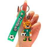 Breloc chei Flippy model Leopard verde alături de chei, dimensiuni 6.2x3.4 cm