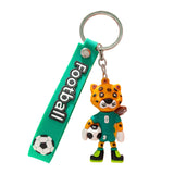 Breloc chei Flippy model Leopard mascotă fotbal, cauciuc moale verde, vedere frontală, 6.2x3.4 cm