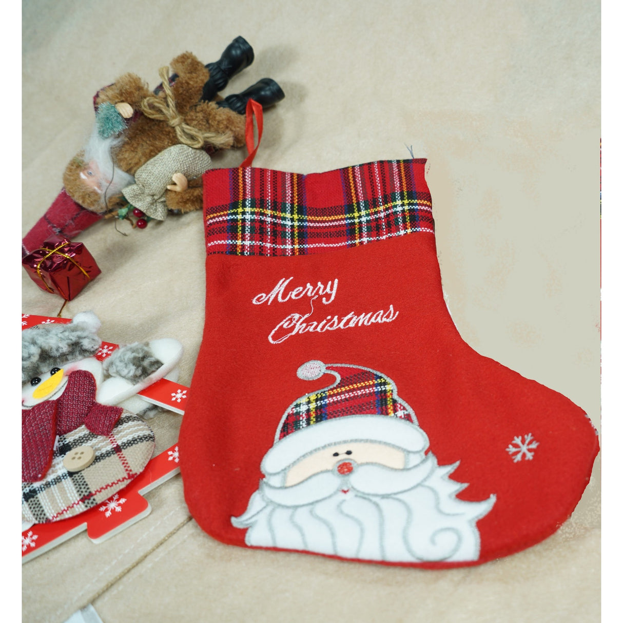 Ciorap Cadouri, culoare rosie, imprimeu Mos Craciun ,marimea 15x30 cm, Flippy - vivimall.ro