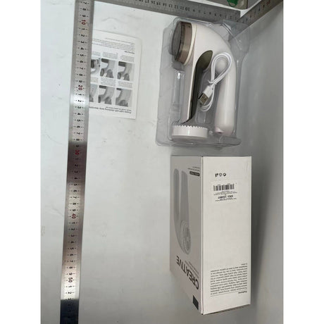 Aparat Pentru Curatat Scame, Par Si Praf, Vivimall, Trimmer pentru Diferite Tipuri De Material, Cu Lame Din Otel Inoxidabil, Maner Ergonomic, Incarcare Prin USB, 15x6x9 cm, Alb