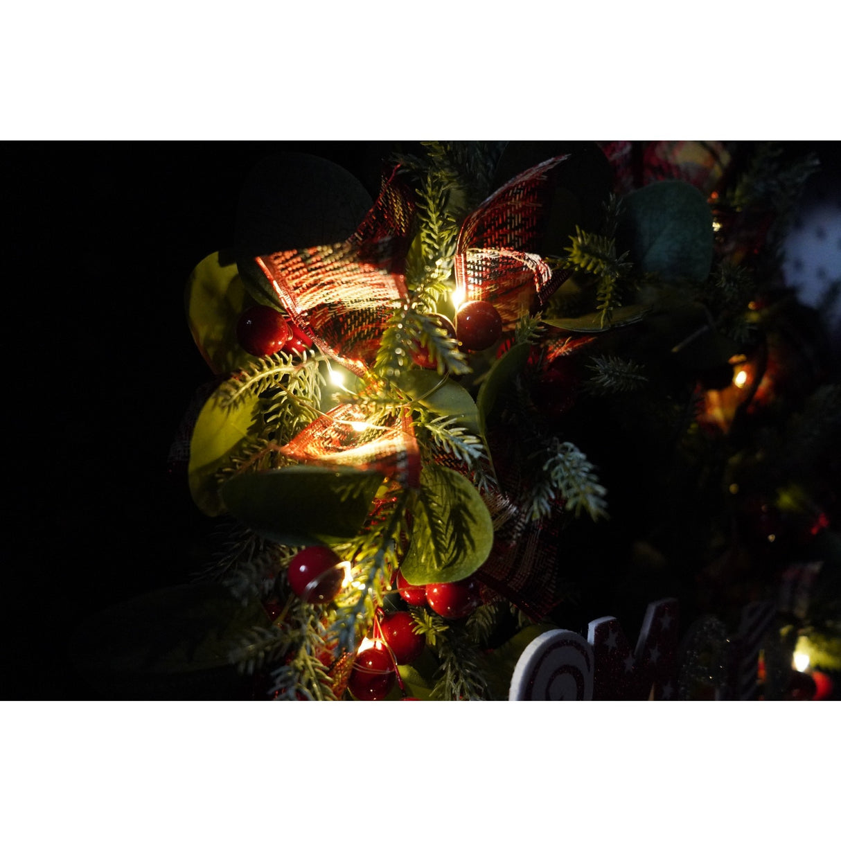 Coronita de Craciun pentru usa, Multicolor, 40 cm, PVC, Artificiala, Decorata, cu LED, Interior/Exterior, Vivimall - vivimall.ro