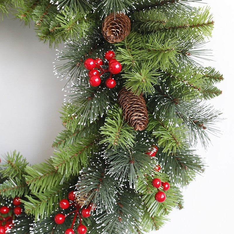 Coronita Pentru Craciun 60 Cm, Din Brad Artificial, Decorata Cu Conuri Si Merisoare