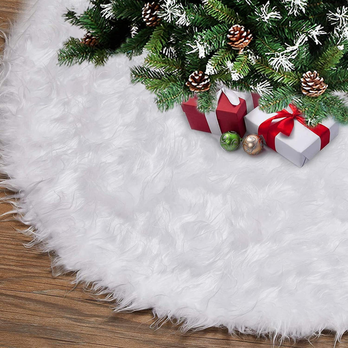 Covor Pentru Bradul De Craciun White Haipai, Diametru 78 Cm, Blana Grosime 7 Cm