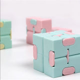 Cub Antistres, Fidget Toy, Infinity Magic Cube, Albastru/Roz, 4X4X4 Cm
