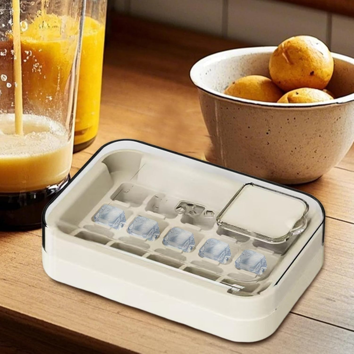 Cutie Gheata, 15 Cuburi, Cu Sistem de Presare Spate, Capac de Umplere și Evacuare, 1 L, 16.5 x 11.2 x 4.5 cm, Alb