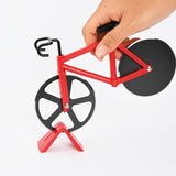 Cutit pizza creativ Vivimall, in forma de bicicleta, cu suport pentru cutit, 19 x 12.5 cm, otel/PP, negru - vivimall.ro