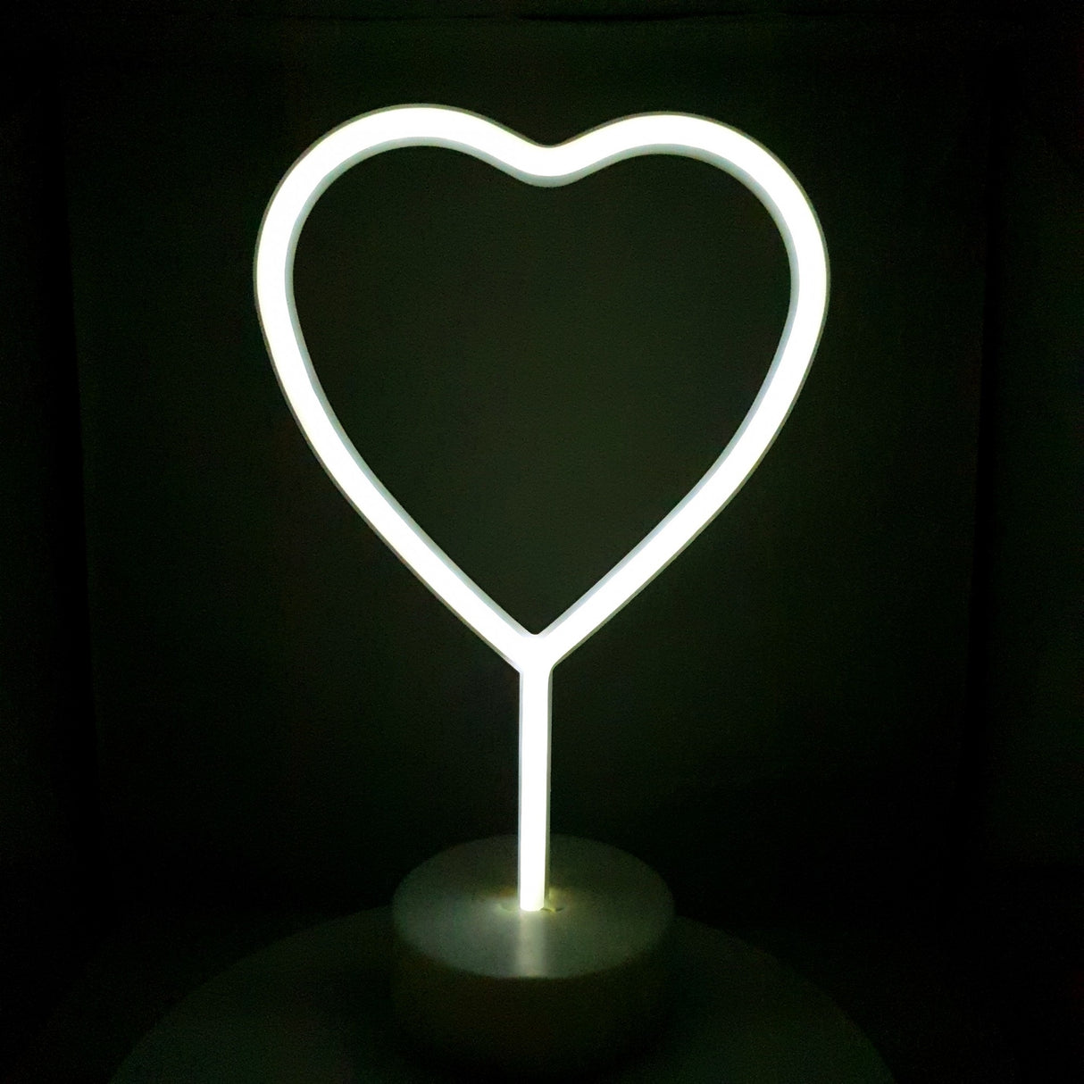 Decoratiune Luminoasa cu Baterii Inima Alb Rece - vivimall.ro