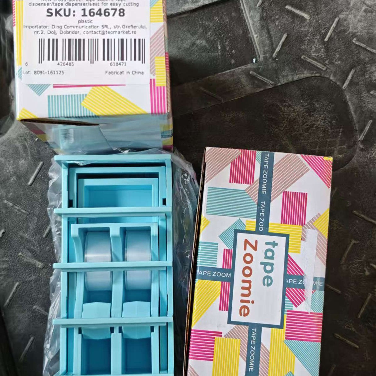Dispenser de Banda Adeziva, Vivimall, Suport pentru Banda Adeziva pentru Birou, Scoala, din Plastic, 15,5 x 7,7 x 7,4 cm, Albastru deschis - vivimall.ro
