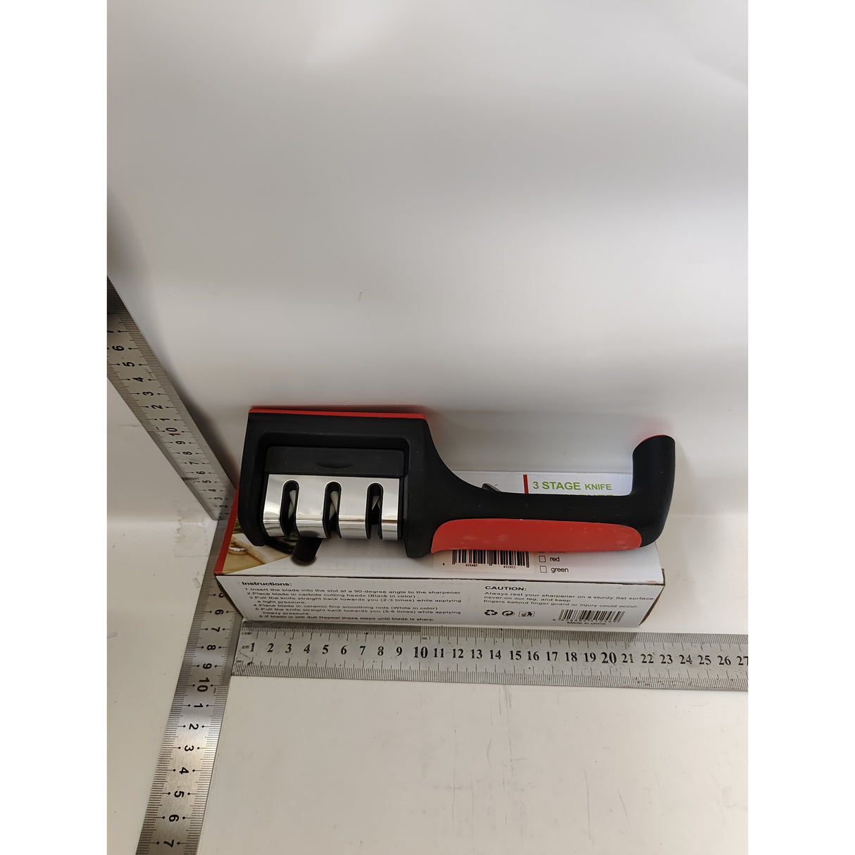 Dispozitiv pentru ascutit cutite Flippy, cu 3 pozitii, rosu/negru, material inox si ABS, 21.5x5x6 cm