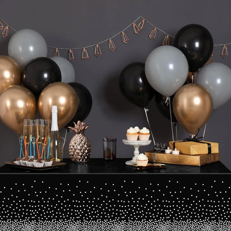 Fata de Masa, Vivimall, din PEVA, Imprimeu Buline Argintii, 137 x 274 cm, Impermeabila, Fara Pete, Curatare Rapida, Negru