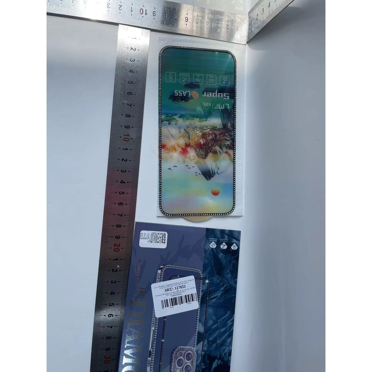 Pachet folie sticlă securizată iPhone 15 Pro Max 2.5D cu cristale, conținut cutie