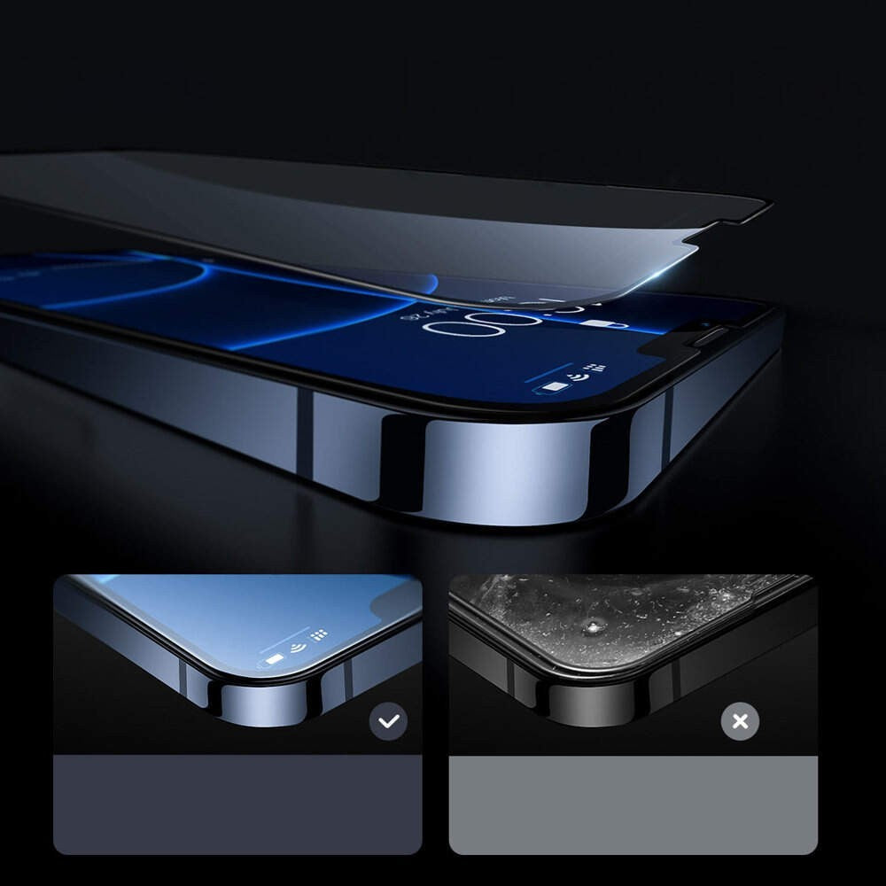 Folie protecție iPhone 15 Pro Max cu proprietăți anti-amprentă și hidrofobe, unghi lateral