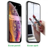 Folie Mirror 8D iPhone 15 Pro aplicată pe telefon, efect oglindă albastru, unghi lateral