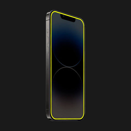 Detaliu margine fosforescentă neon galben din silicon a foliei Luminous pentru iPhone 15