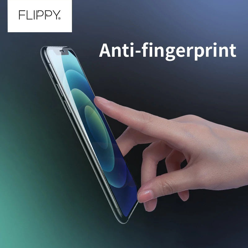 Detaliu înveliș oleofob folie ESD iPhone 13 Pro, protecție anti-amprentă