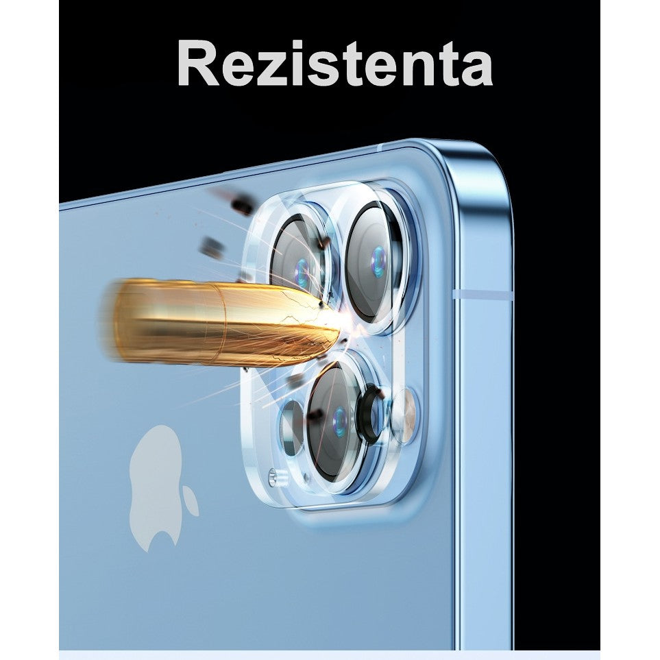 Folie sticlă camera iPhone 15 Pro Max aplicată pe modulul de cameră, detaliu aderență