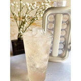 Aparat de gheata portabil 2 in 1, Vivimall, tava din sticla, diametru 3 cm, multifunctional, 17 cuburi de gheata, 27,5 x 11,4 x 5,5 cm, culoare alb gri