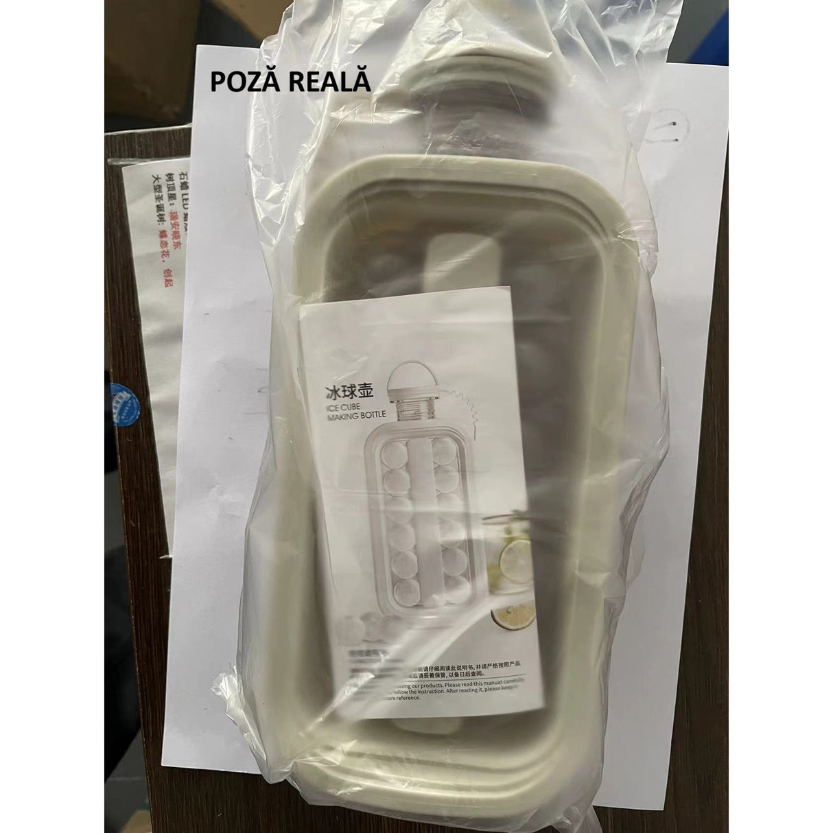 Aparat de gheata portabil 2 in 1, Vivimall, tava din sticla, diametru 3 cm, multifunctional, 17 cuburi de gheata, 27,5 x 11,4 x 5,5 cm, culoare alb gri