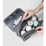 Geanta cosmetice voiaj, Vivimall, material panza, impermeabil, 3 compartimente, cu agatatoare, Gri, 47 x 28 x 20   cm - vivimall.ro