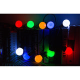 Ghirlandă luminoasă LED Bulb Vivimall instalată în grădină, iluminare multicoloră decorativă