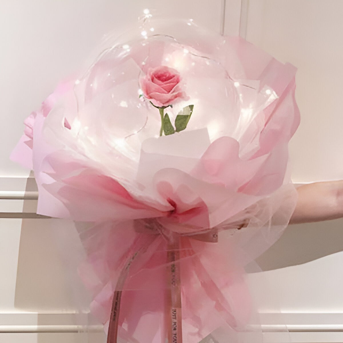 Trandafir In Balon Led Cu Lumini, Tip Buchet, Diametru 35 Cm